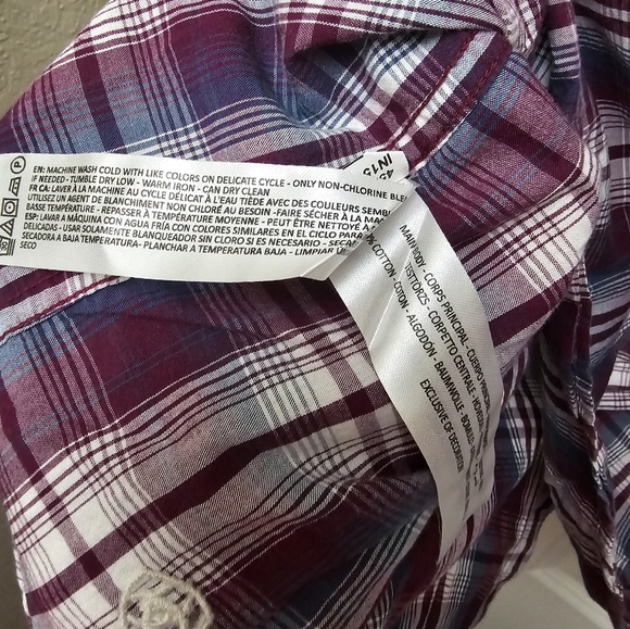 ARIAT Embroidered Lightweight Plaid Button Up Top - Picture 8 of 9